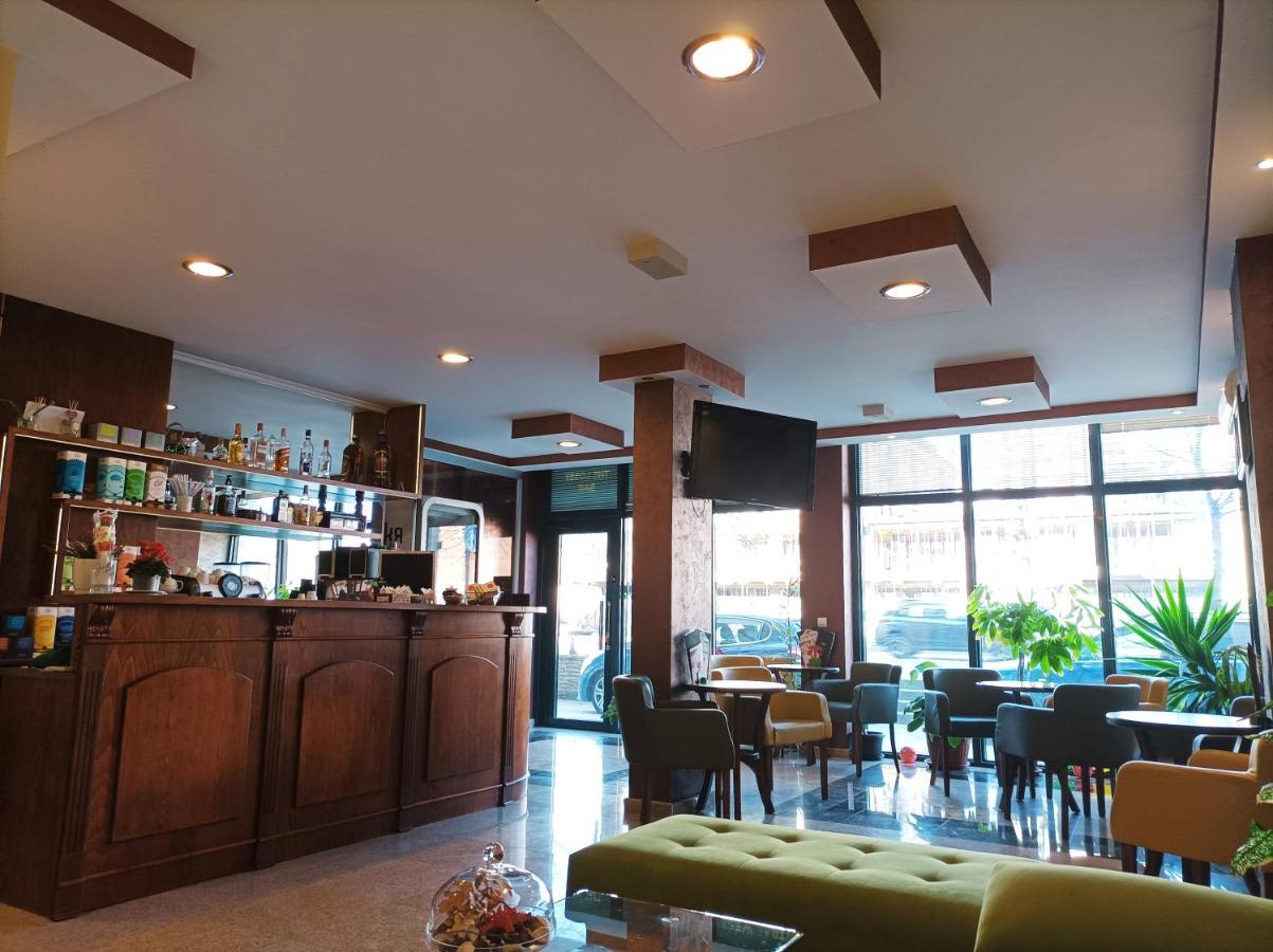 סופיה Central West Hotel מראה חיצוני תמונה