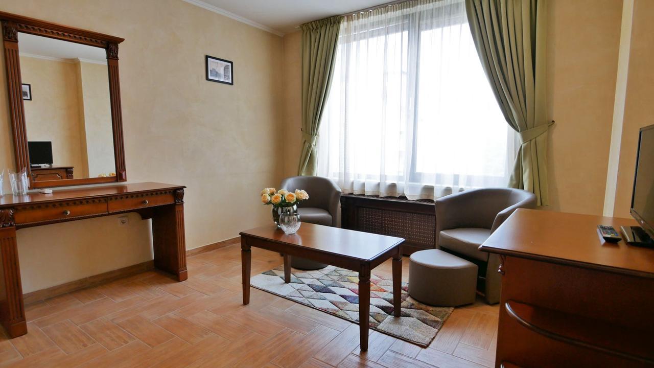 סופיה Central West Hotel מראה חיצוני תמונה