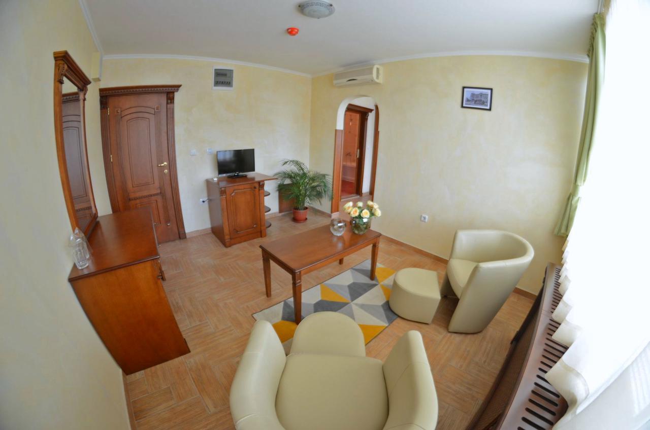 סופיה Central West Hotel מראה חיצוני תמונה